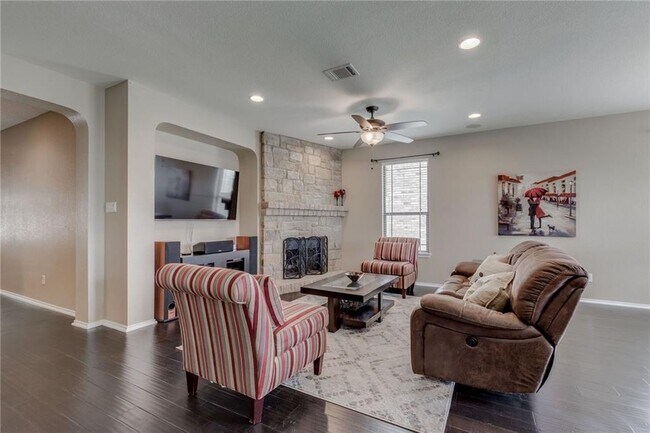 Foto del edificio - 1004 Lily Pad Ln