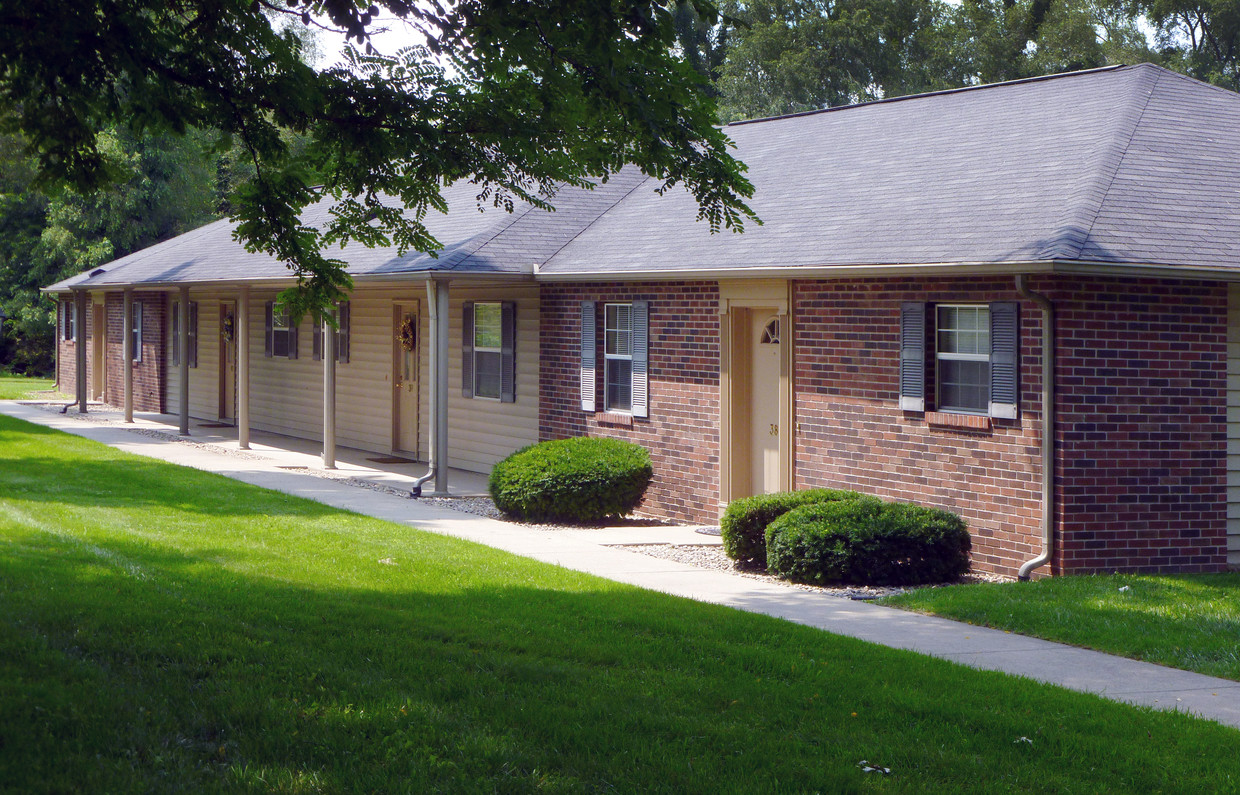 Primary Photo - 60 Pear Tree Ln