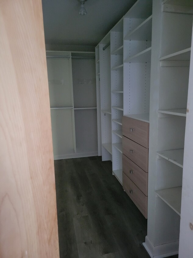 Primary Photo - 3 Shadowbrook Ln