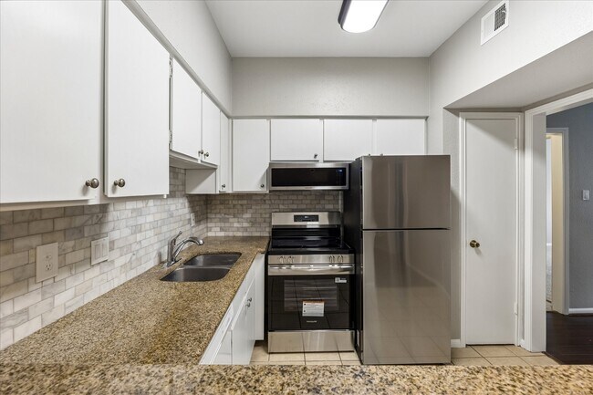 Foto del edificio - 2100 Tanglewilde St