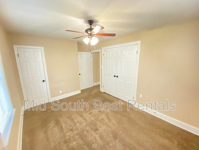 Building Photo - 950 Springdale