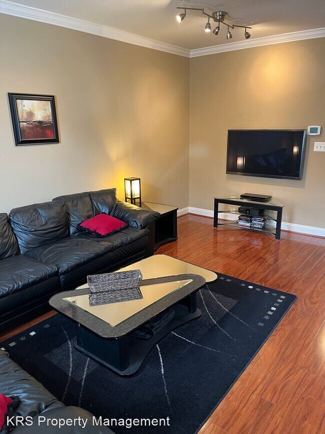 Building Photo - 3 br, 2.5 bath House - 644 Berwick Ct.