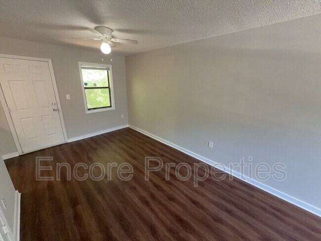 Foto del edificio - 2146 Charles St