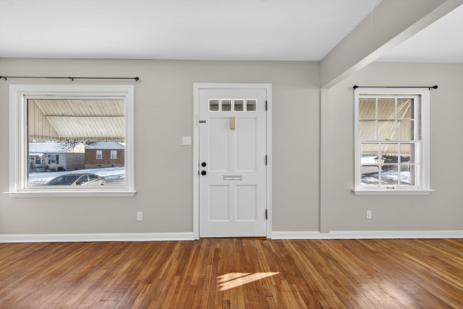 Building Photo - 10765 St Xavier Ln