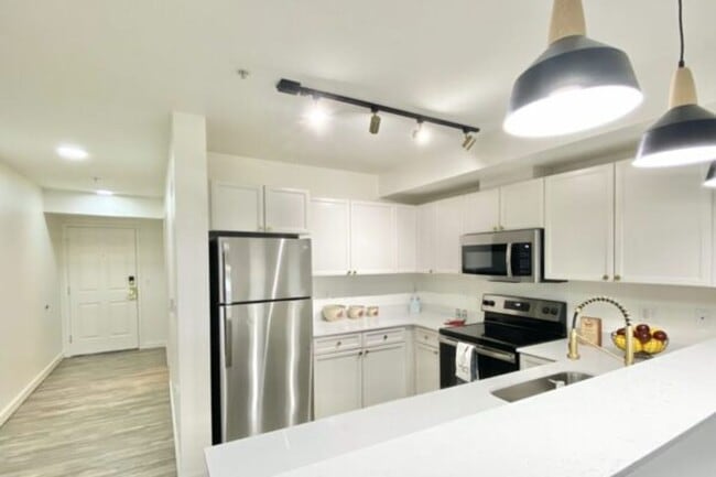 Building Photo - Mercerview Apartments