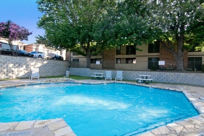 pool - Westlake Gardens & Bella Terra Apartments