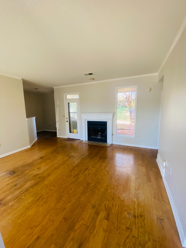 Building Photo - 1116 Hunter's Lake Dr