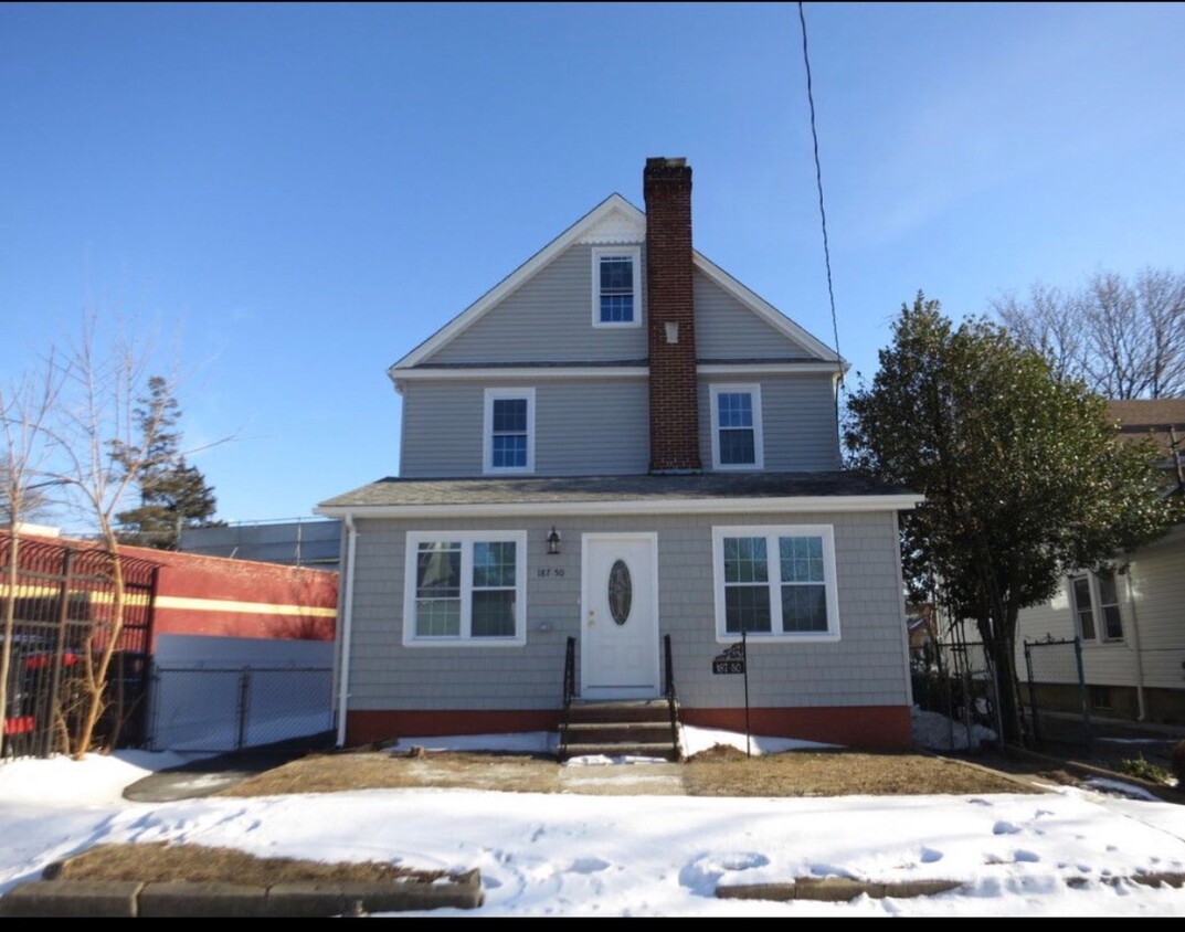 Primary Photo - 187-50 Hilburn Ave