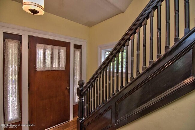 Building Photo - 4 br, 2 bath House - 814 Sunset Street
