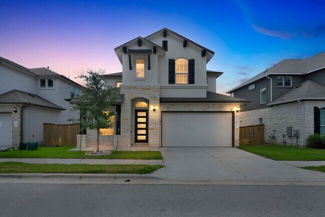 Foto del edificio - Spacious 4BR Condo in Austin
