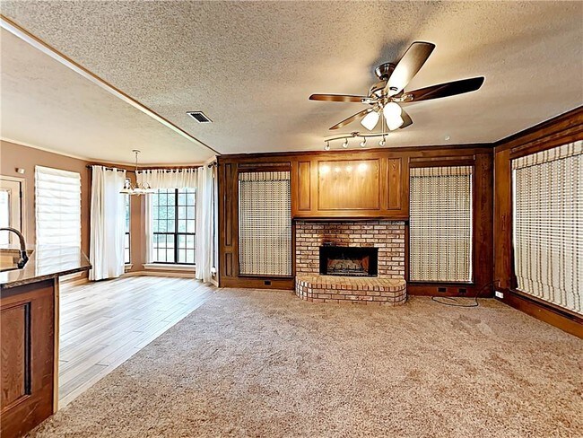 Building Photo - 3304 Paint Brush Ln