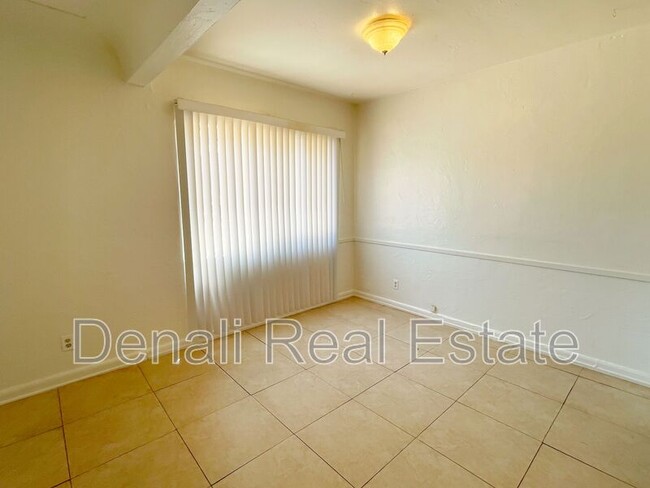 Building Photo - 2138 E Turney Ave