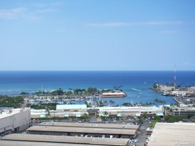 VISTA DESDE LA HABITACIÓN PRINCIPAL - 909 Kapiolani Blvd