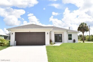 Building Photo - 202 Seagrape St