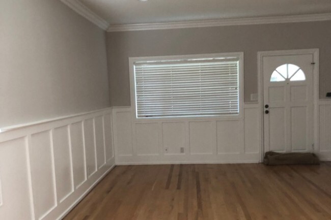 Building Photo - 325 S Orange St