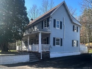 Building Photo - 527 Zena Rd