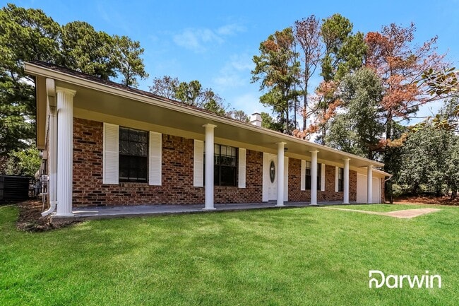 Building Photo - 721 Green Forest Rd