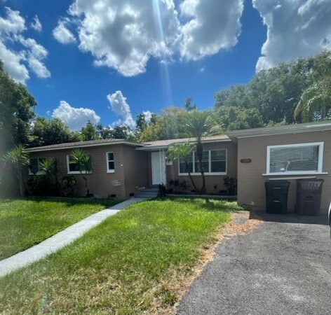 Photo - 3708 Lake Underhill Rd House