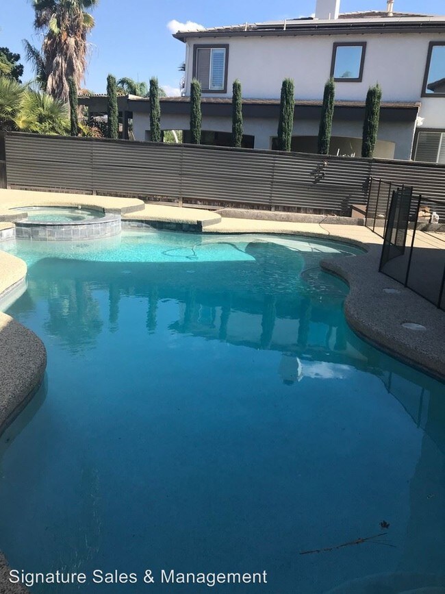 Foto del edificio - 4 br, 2.5 bath House - 1135 W Chase Circle