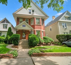 Building Photo - 1029 Garnett Pl