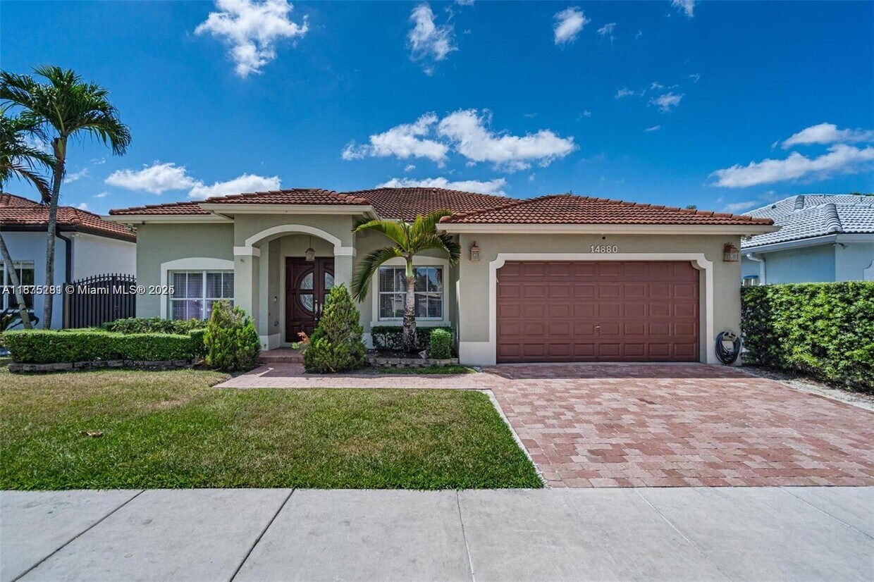 Foto principal - 14880 SW 32nd St