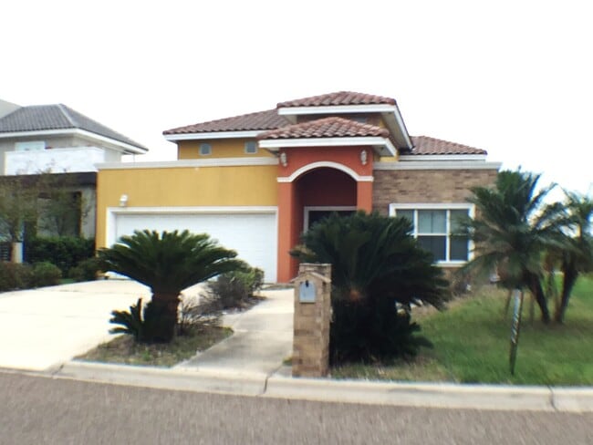 Building Photo - 4218 Vida Grande