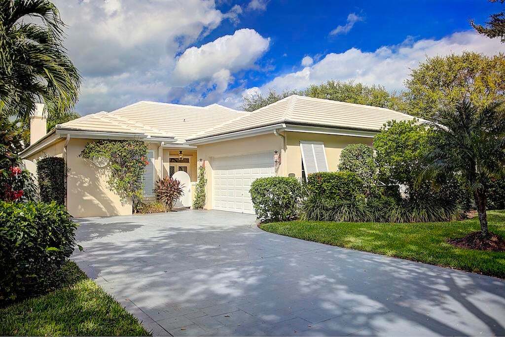 Foto principal - 14499 Cypress Island Cir