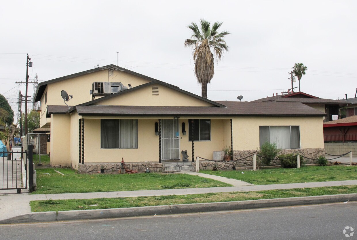 Building Photo - 6814 Jaboneria Rd