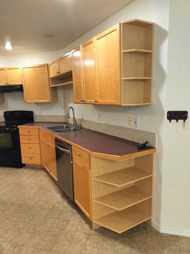 Foto del edificio - 1415 Chelsey Cir