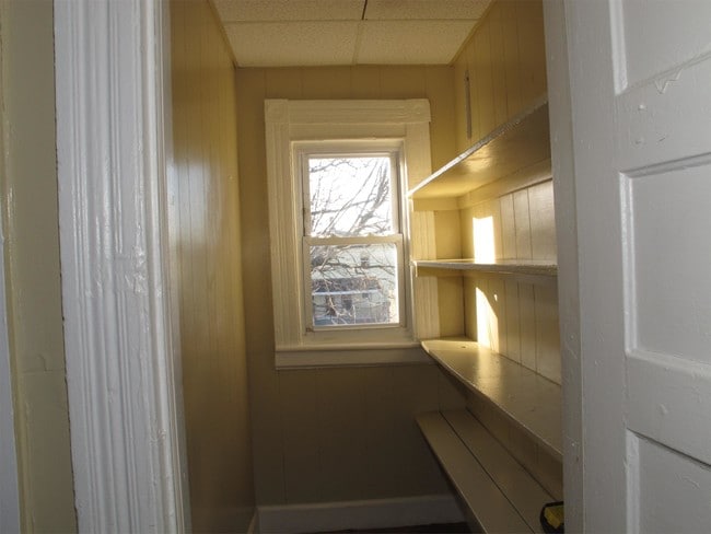 Building Photo - 667 Union Ave