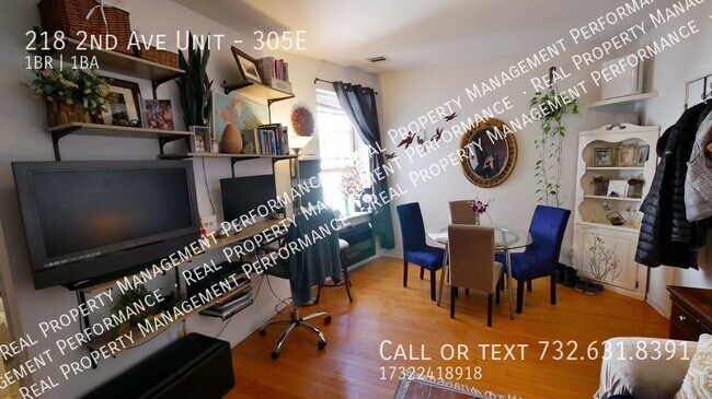 Building Photo - Beautiful Bright & Light 3rd Fl Condo 1 Bl...