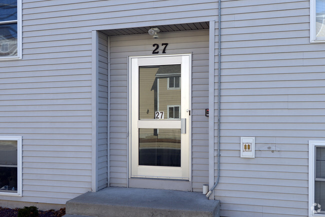 Building Photo - 27-37 East St