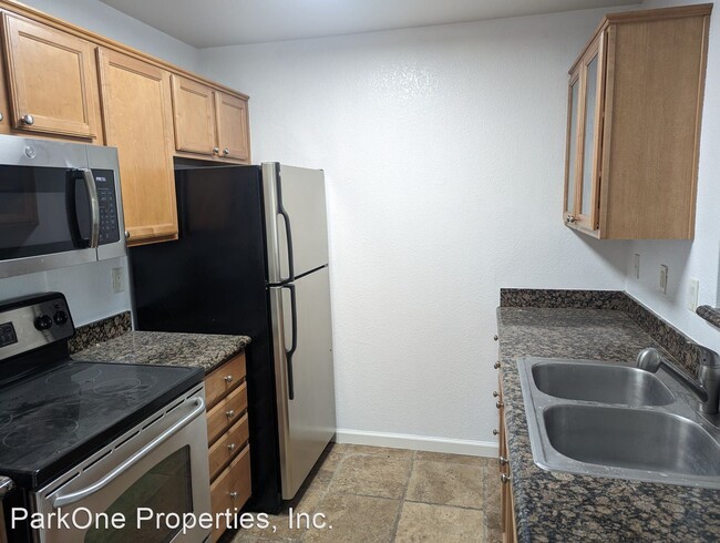 Foto del edificio - 1 br, 1 bath House - 135 Reflections Dr #14