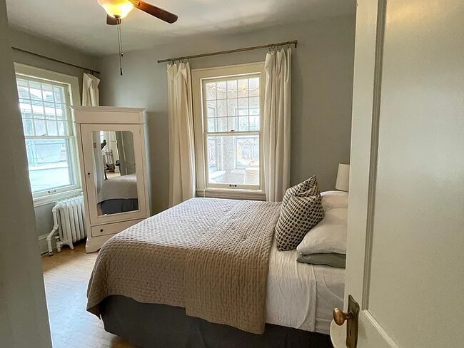 Foto del edificio - 822 W 42nd St