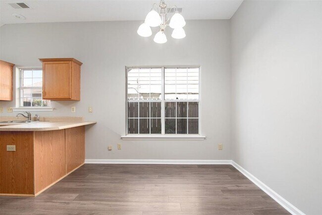 Building Photo - 2807 Virginia Woods Pl