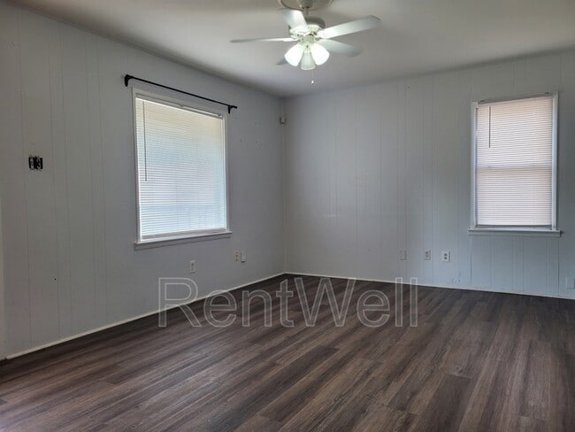 Building Photo - 4606 45th St
