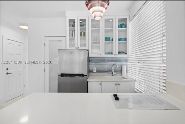 Foto del edificio - 739 2nd St