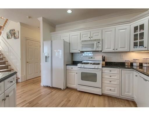 Building Photo - 810 Ledgewood Way