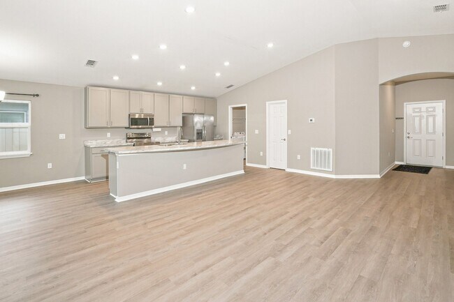 Building Photo - 2590 San Marco Wy