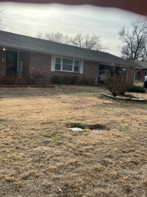 Building Photo - 2023 Meadow Ln Pl