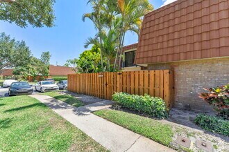 Building Photo - 3308 Spanish Wells Dr