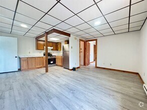 Building Photo - 126 Robinson St