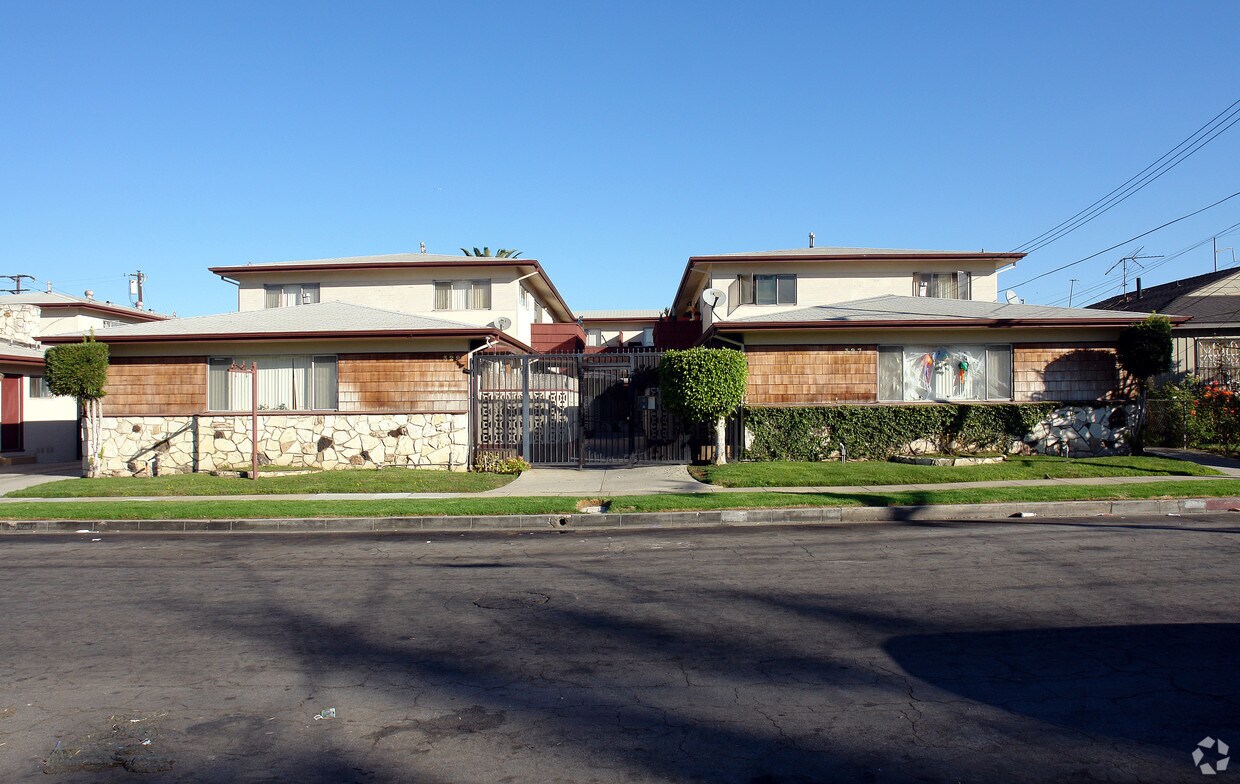 Primary Photo - 327-329 W Lime St