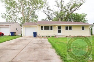 Building Photo - 3215 Reed Dr