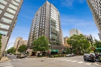 Building Photo - 21 W Goethe St