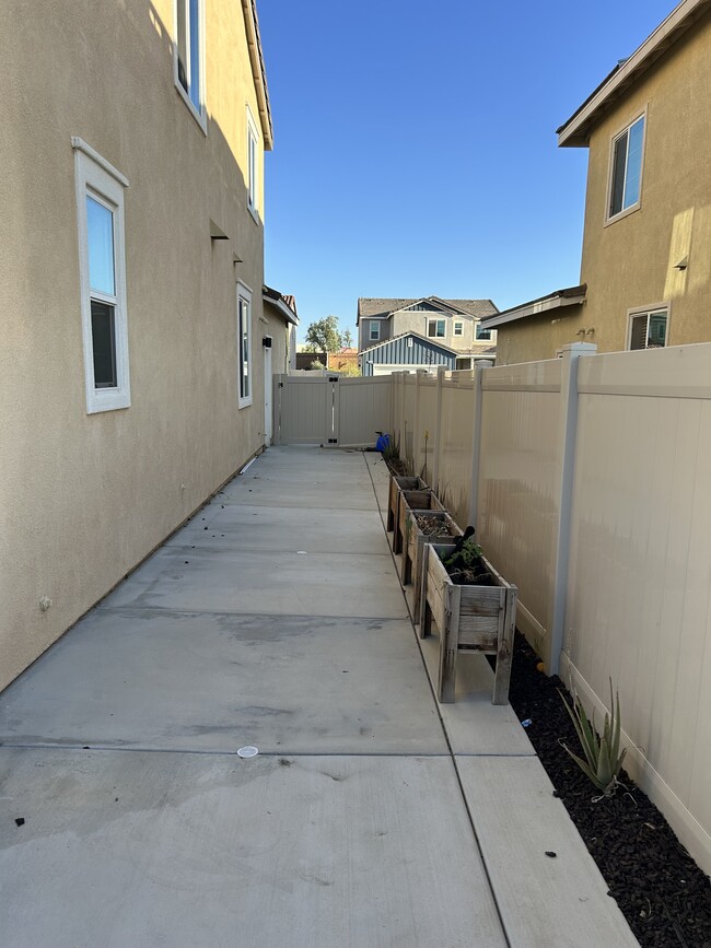 Building Photo - 36966 Arezzo Ct