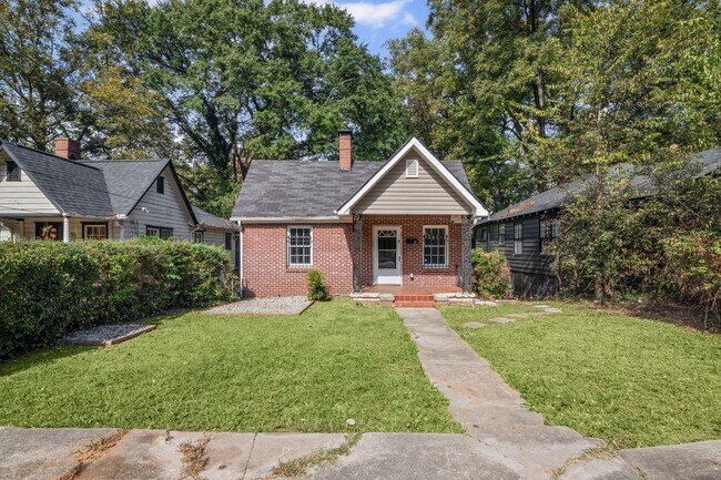 Building Photo - Upstairs Duplex Unit with 3 bedrooms and 2 baths.  Westside Atlanta, 30314