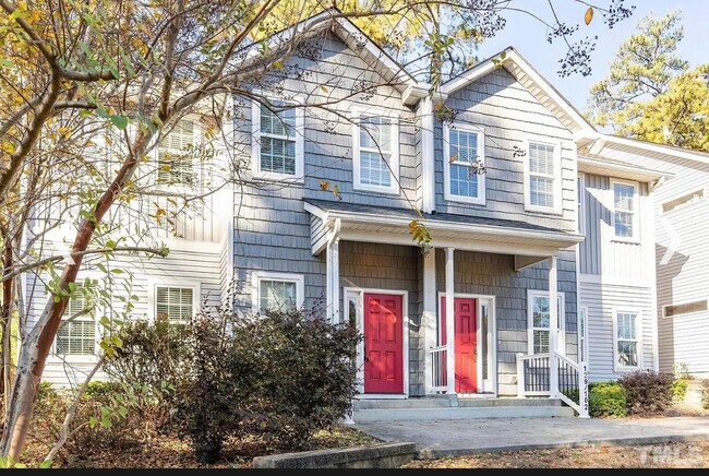 Building Photo - Room in Single Family Home on Pineland Cir