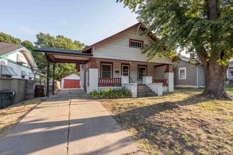 Building Photo - 4012 E Central Ave