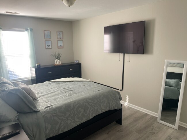 Foto del edificio - 5235 Grays Ridge Dr